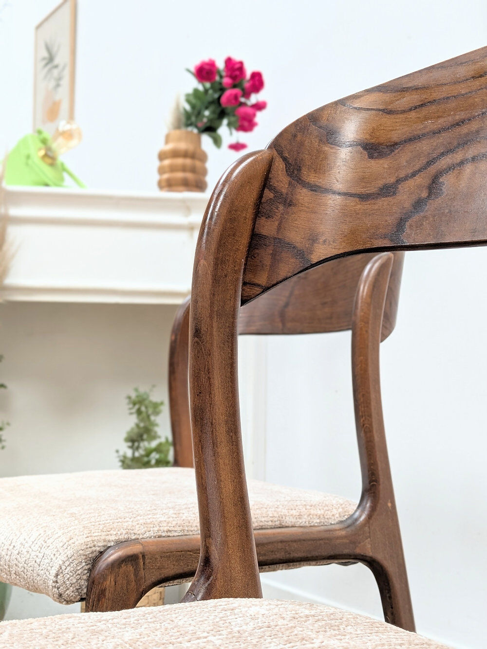 Set of 2 vintage chairs