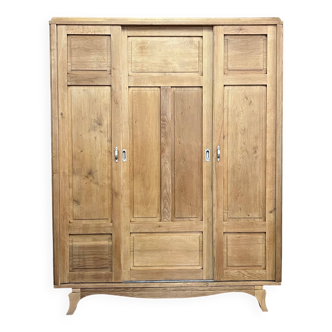 Vintage three-panel sliding wardrobe
