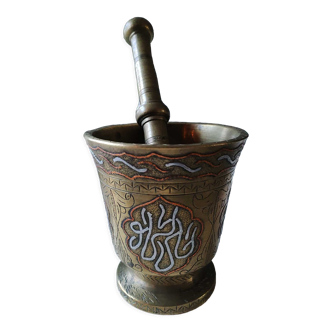 Large Mortar/Arab-Islamic apothecary pestle in solid bronze with gilded patina