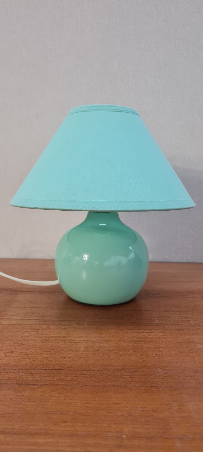 Ceramic table lamp