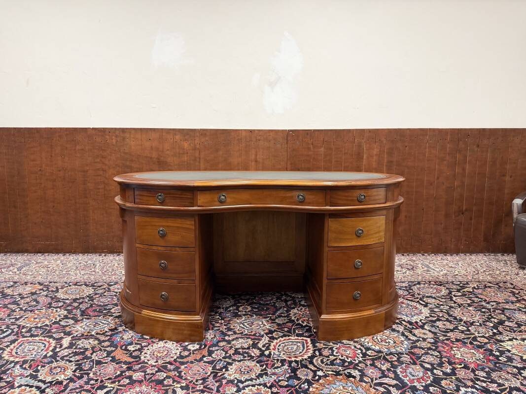 English Classic Kidney Shaped Chesterfield Desk