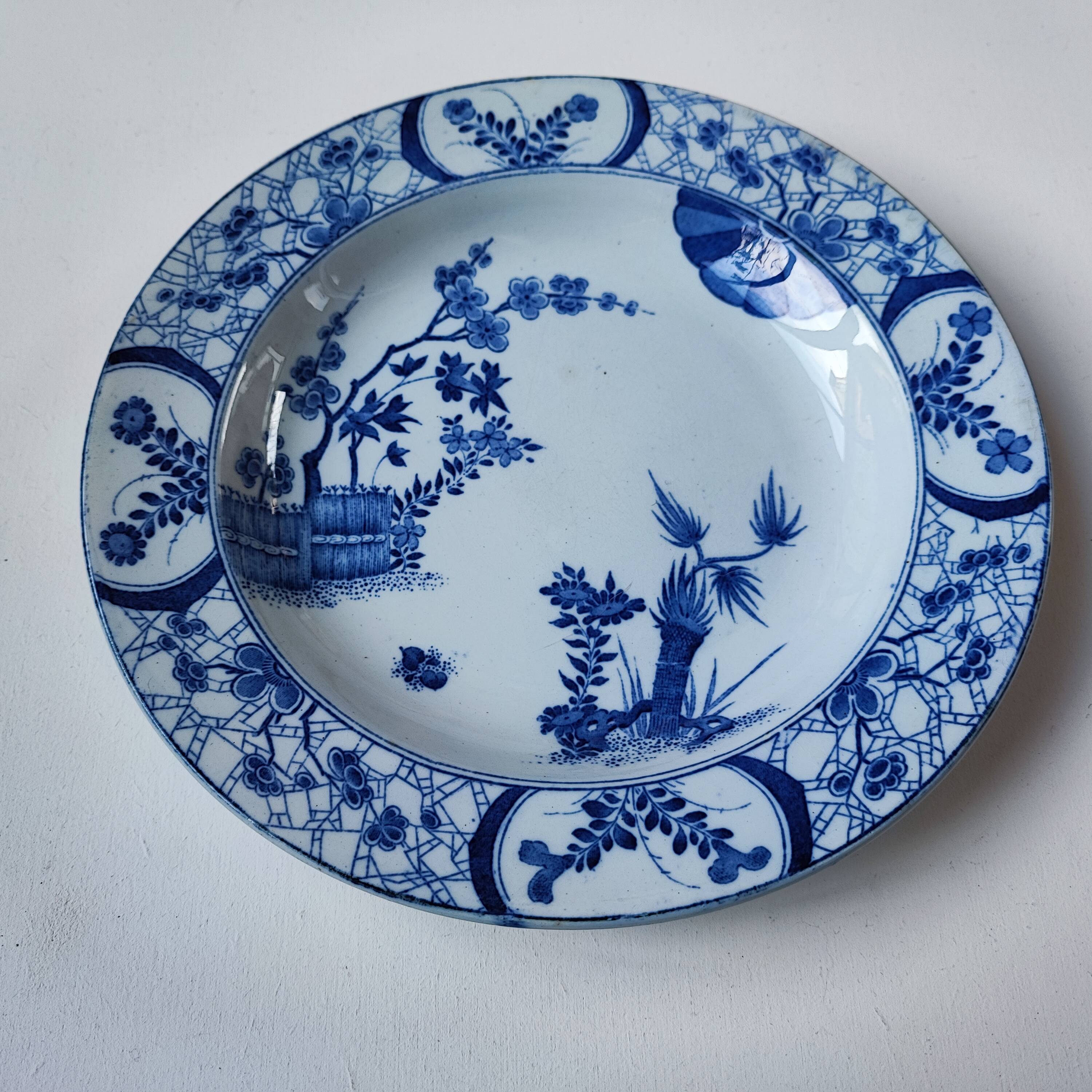 Deep plates Creil and Montereau Japan