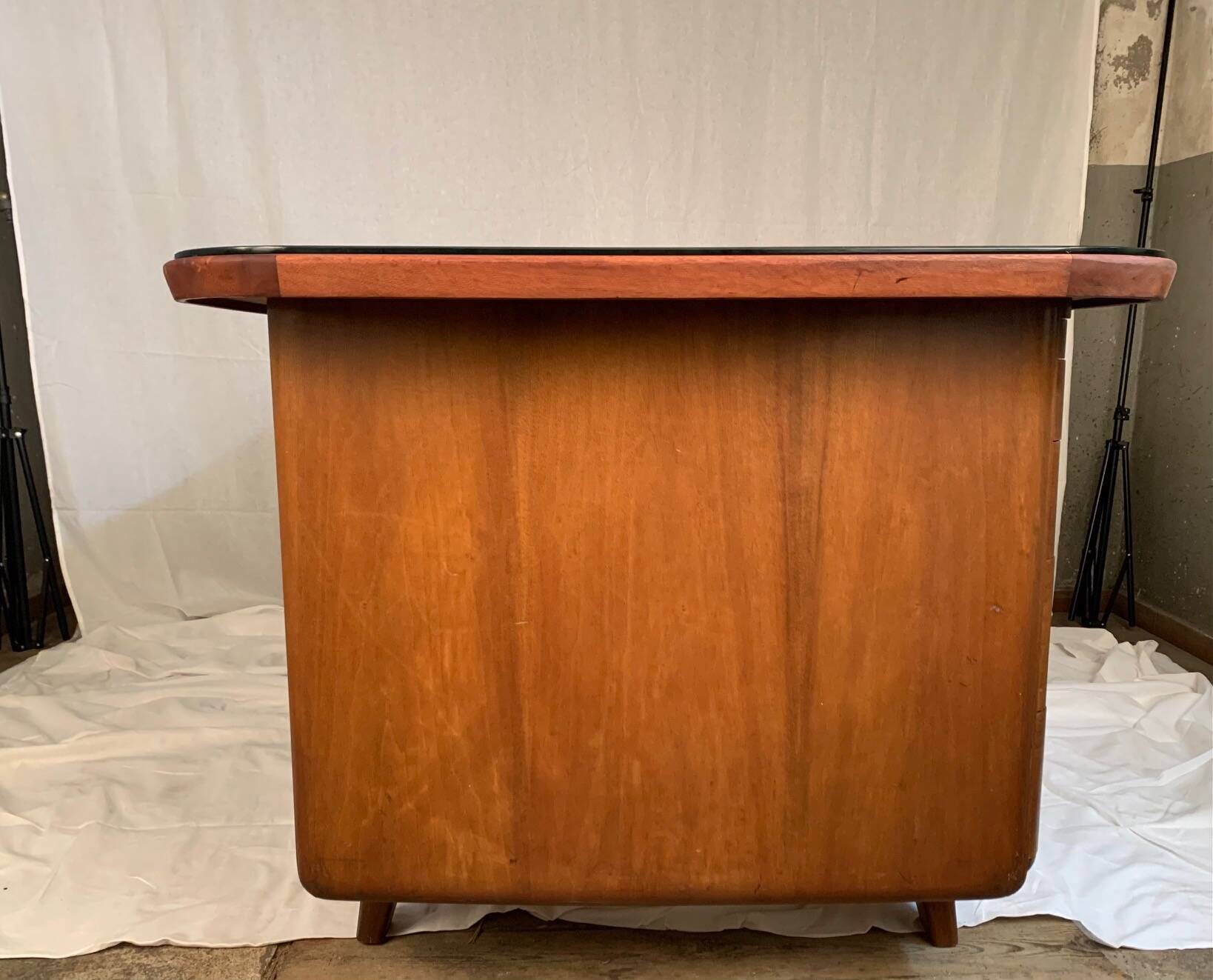 Desk designed by Gunnar Ericsson, Atvidaberg, Facit AB Buromöbel Zurich, Sweden, 1950s