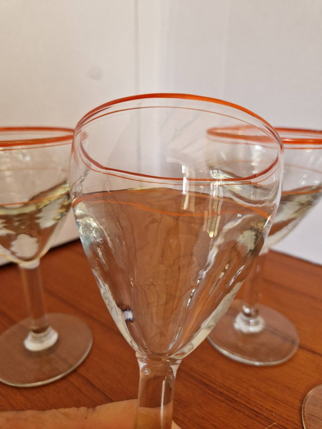 Set of 4 Blown Glass Bistro Glasses with Red Rim