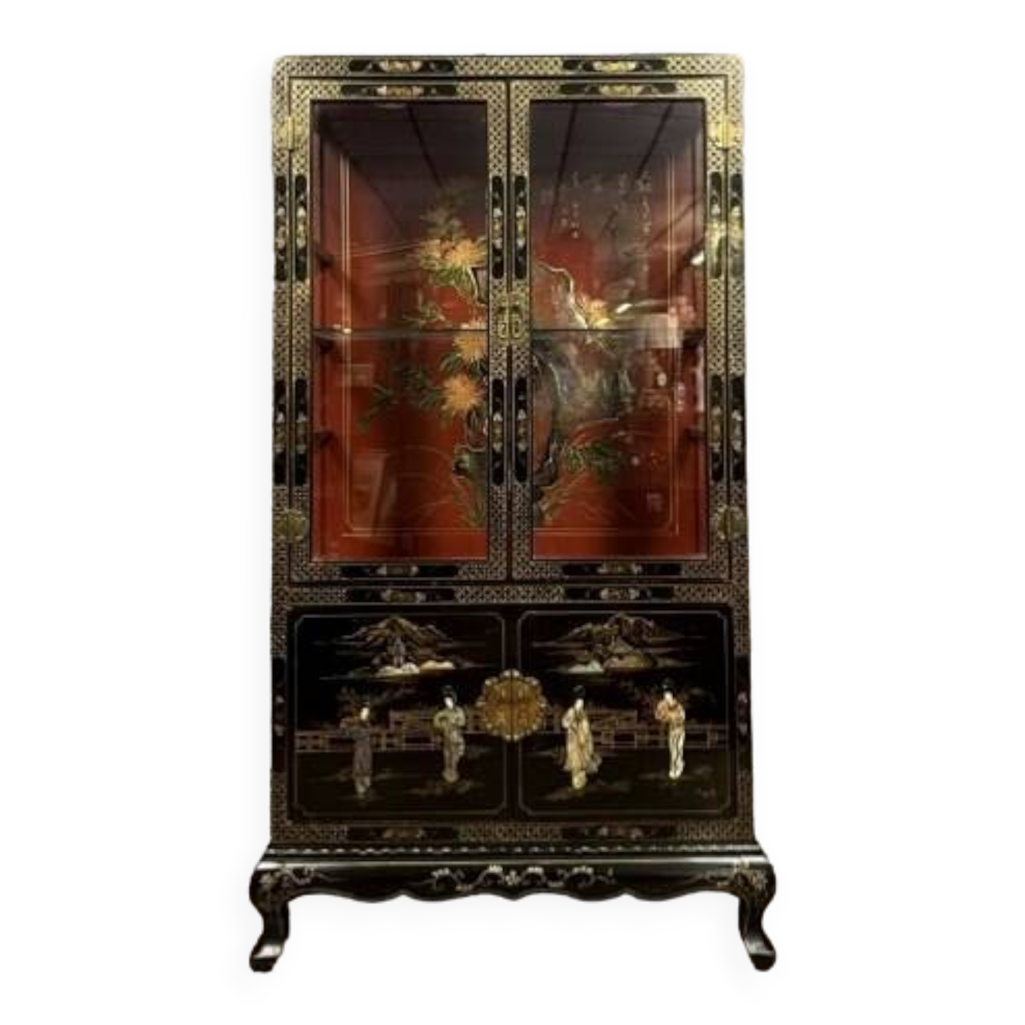 20th century China: Pretty bookcase in lacquer, hard stone and mother-of-pearl with three glazed sides