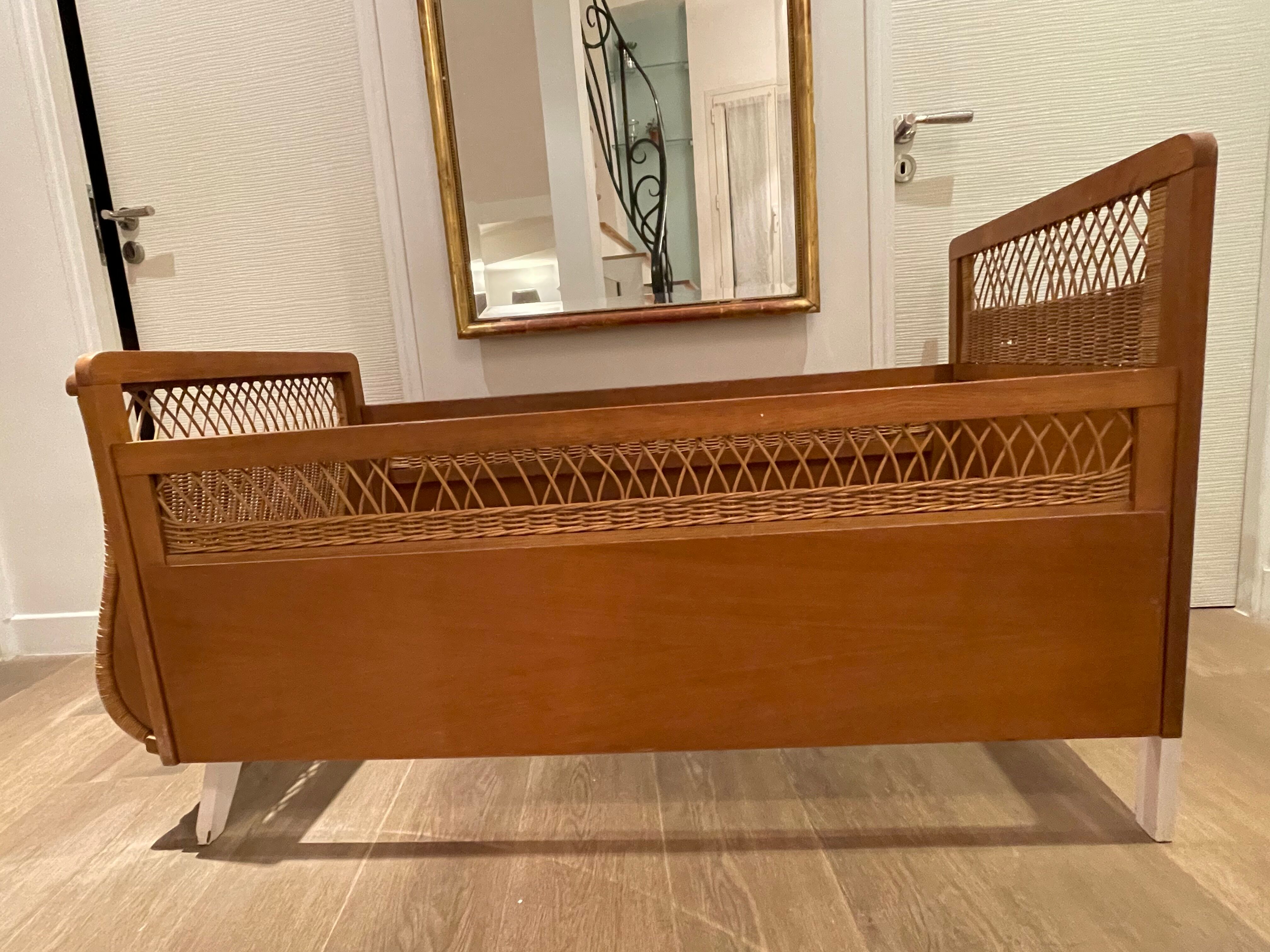 Children's bed wood and rattan