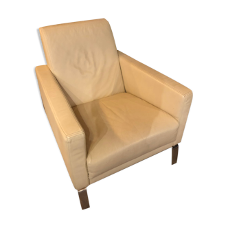 BO Concept leather armchair