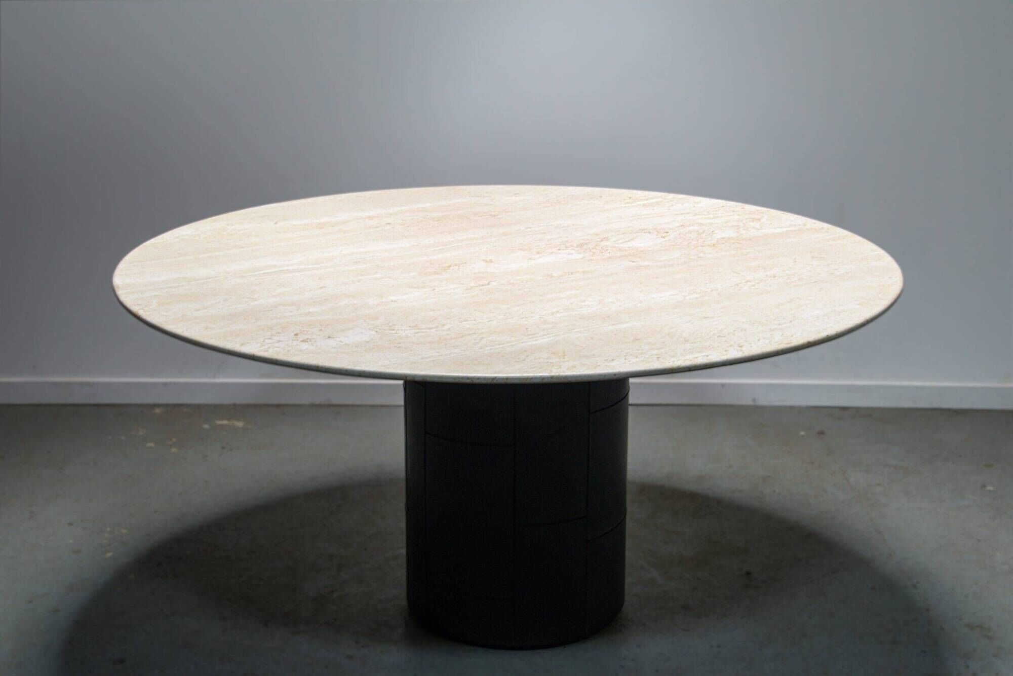 Table à manger Tobio en travertin et cuir par Afra & Tobia Scarpa pour B&B Italia, 1977