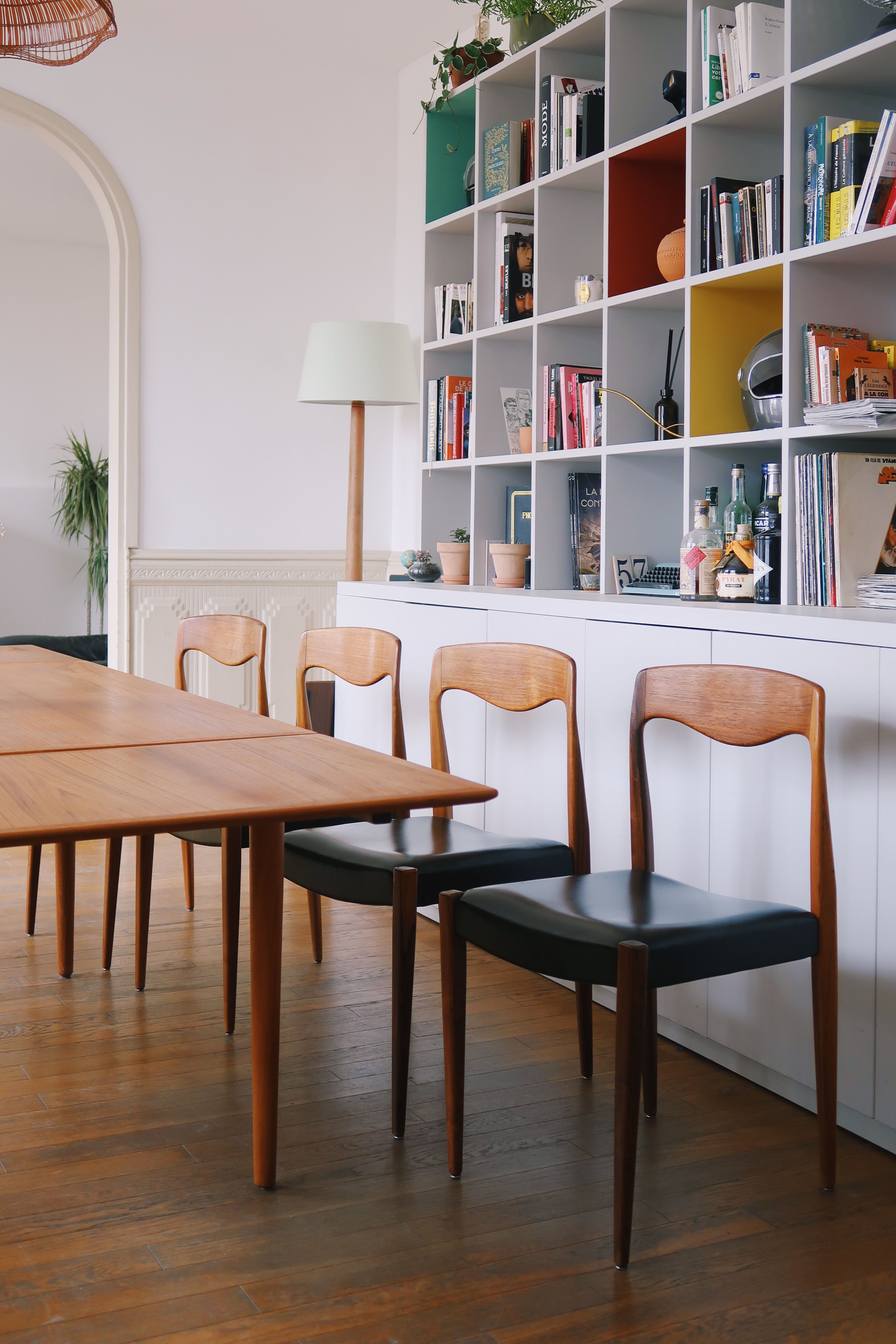 Lot de 8 chaises scandinaves palissandre skaï