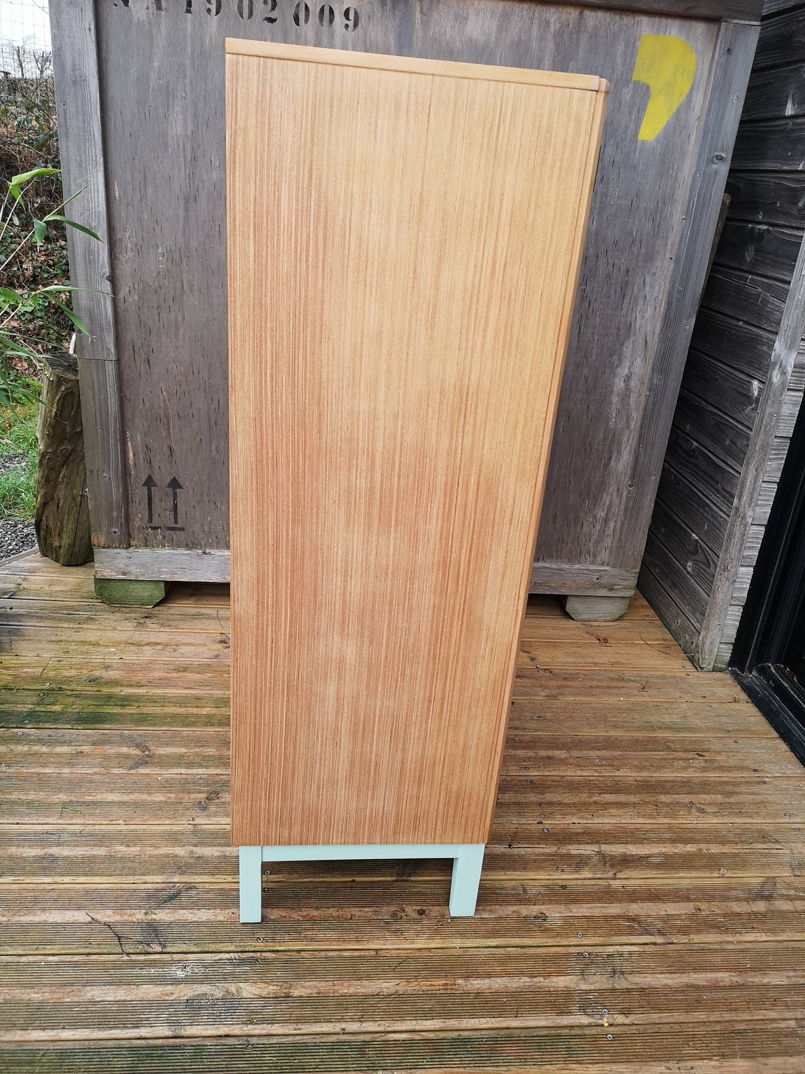 English wardrobe 60
