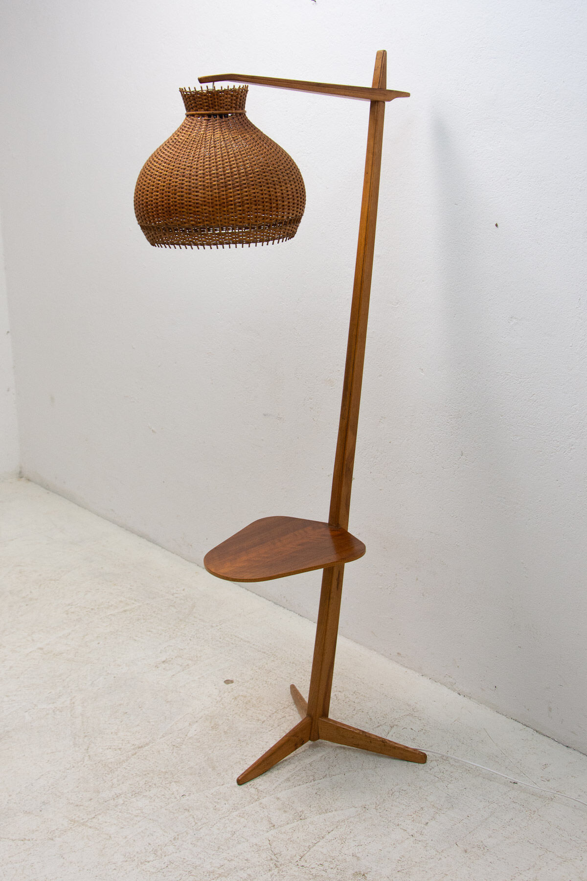 Mid century single floor lamp from Krasna Jizba, 1950´s, Czechoslovakia