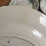 Assiettes plates anciennes H.C, terre de fer