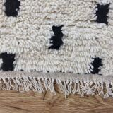Large Moroccan Berber rug in cream wool with black patterns 290 x 200 cm