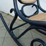 Rocking-chair canned