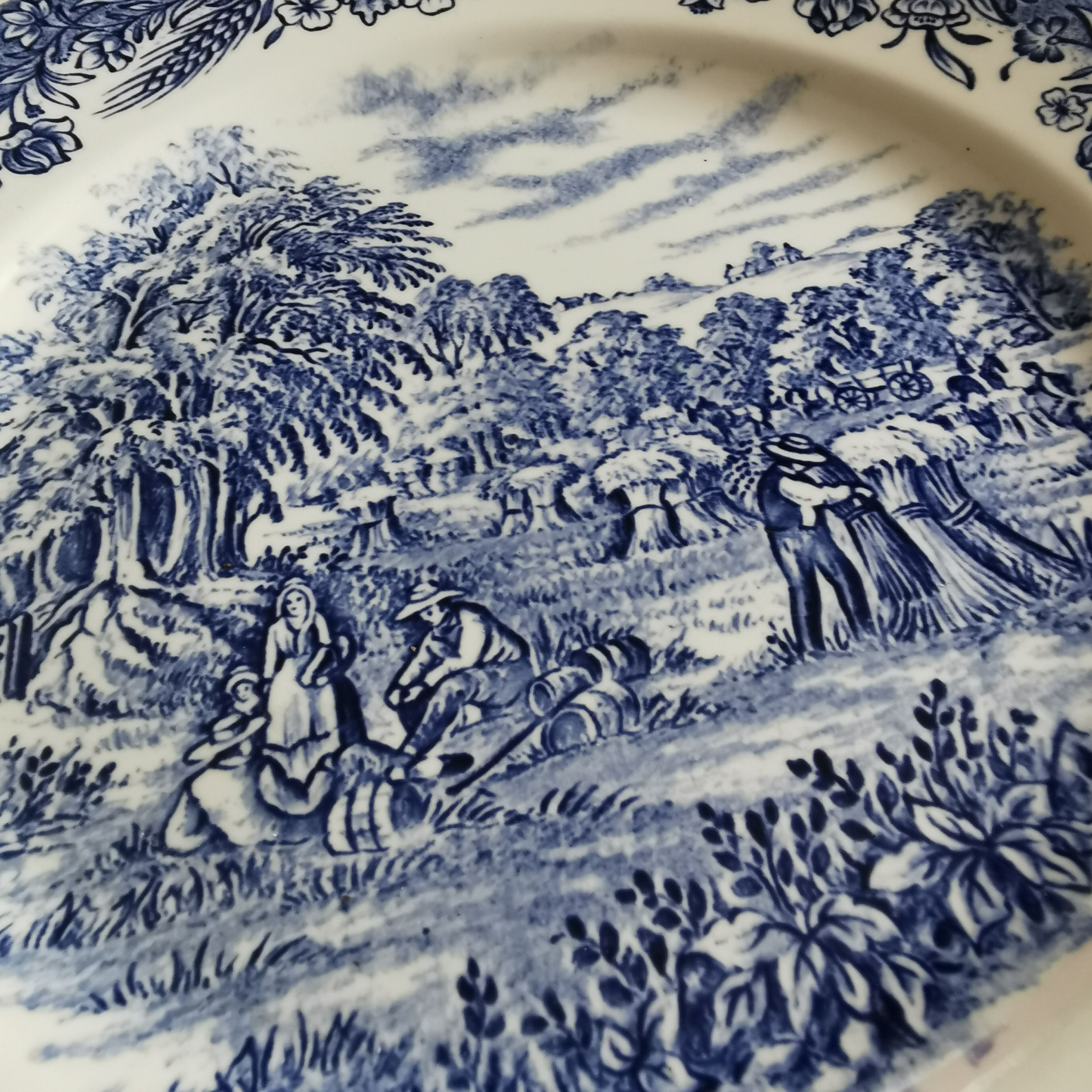 Old flat plate stamped Churchill. English manufacturing