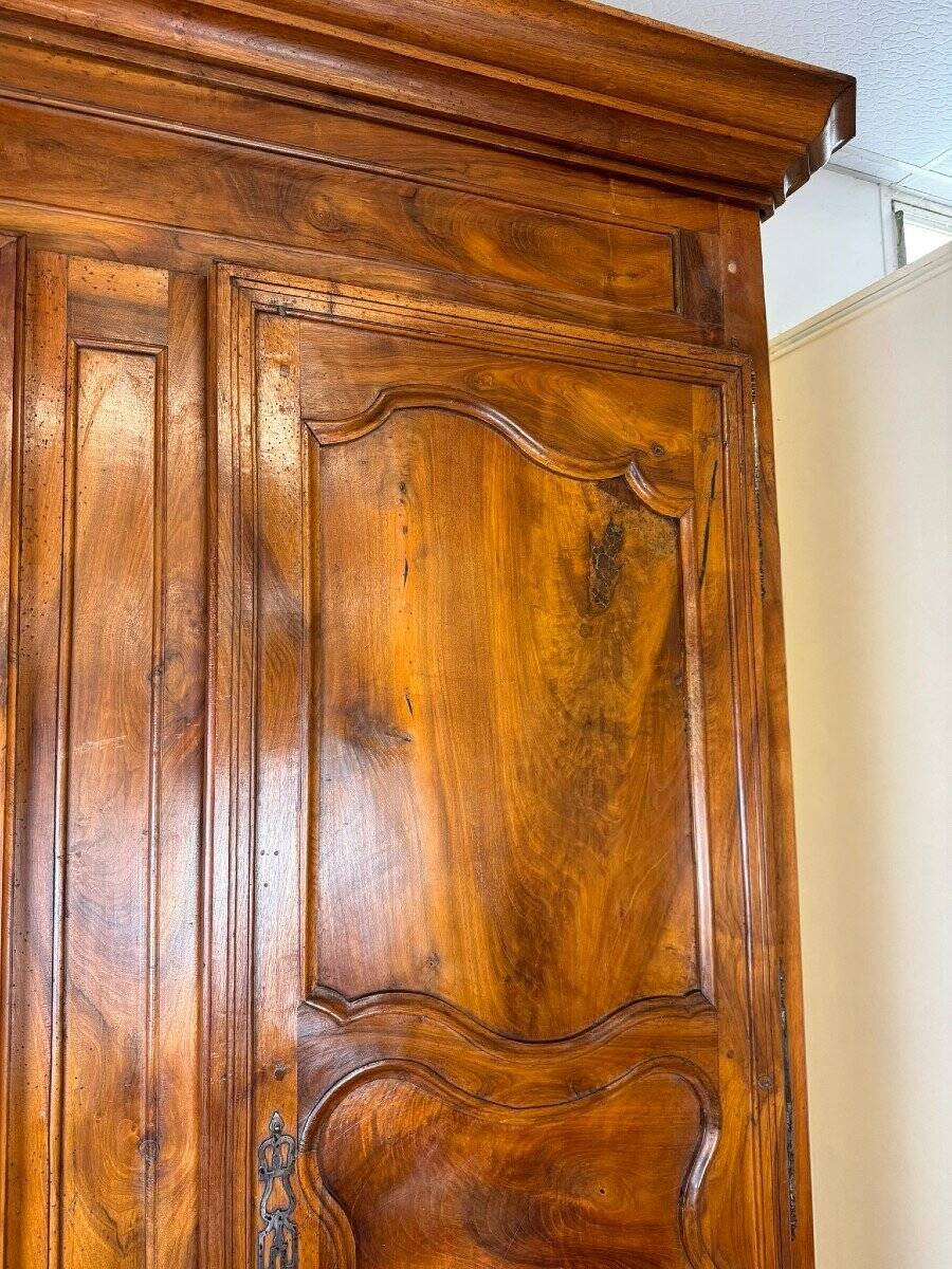 Armoury Lxv (17th Century) in Solid Walnut