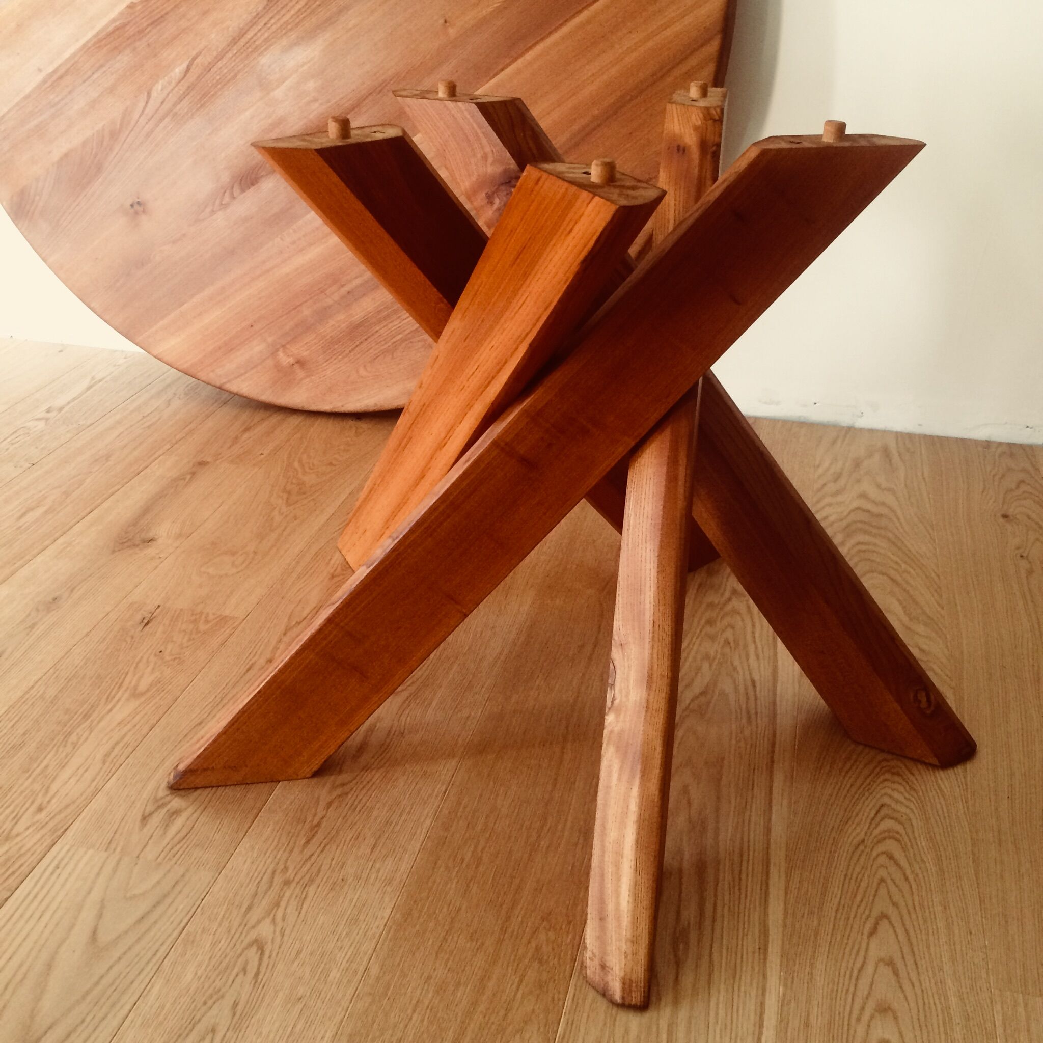 Roundtable T21D Sfax by Pierre Chapo, circa 1960