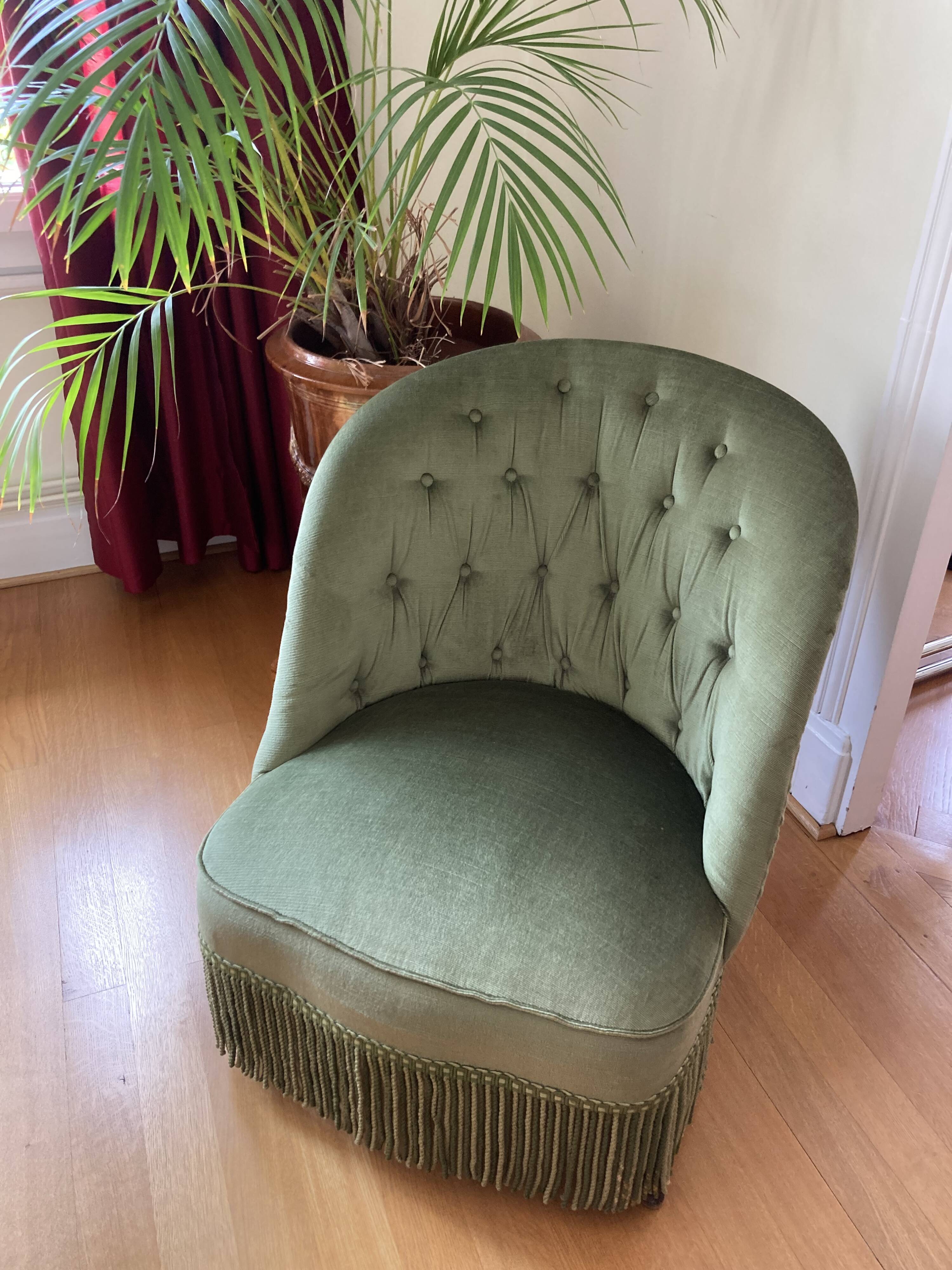 fauteuil chauffeuse crapaud velours vert