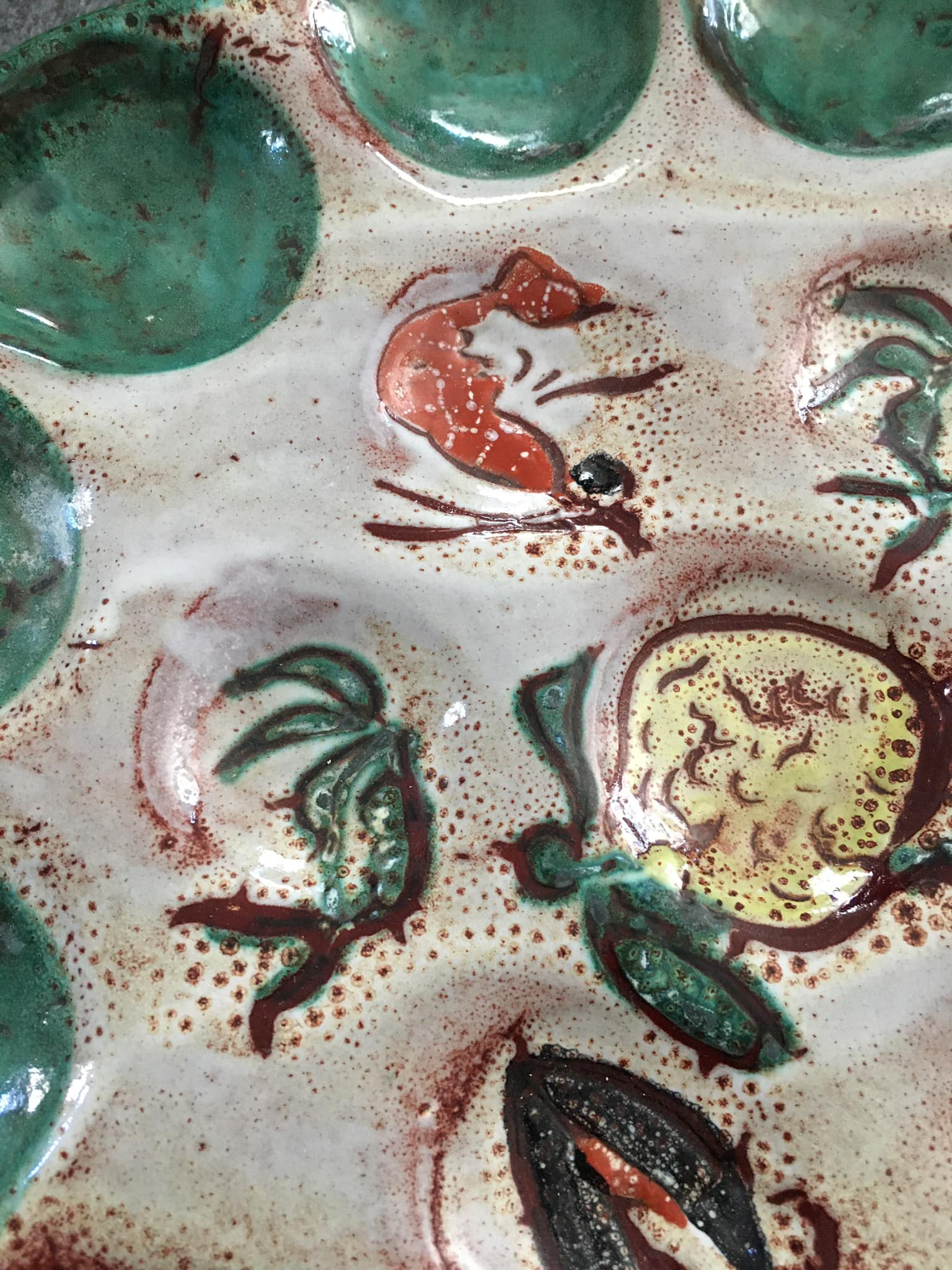 Tripod dish from the 60s for ceramic shellfish or crustaceans