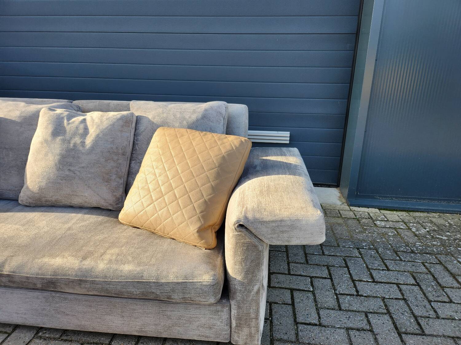 Minotti Collar sofa by Rodolfo Dordoni