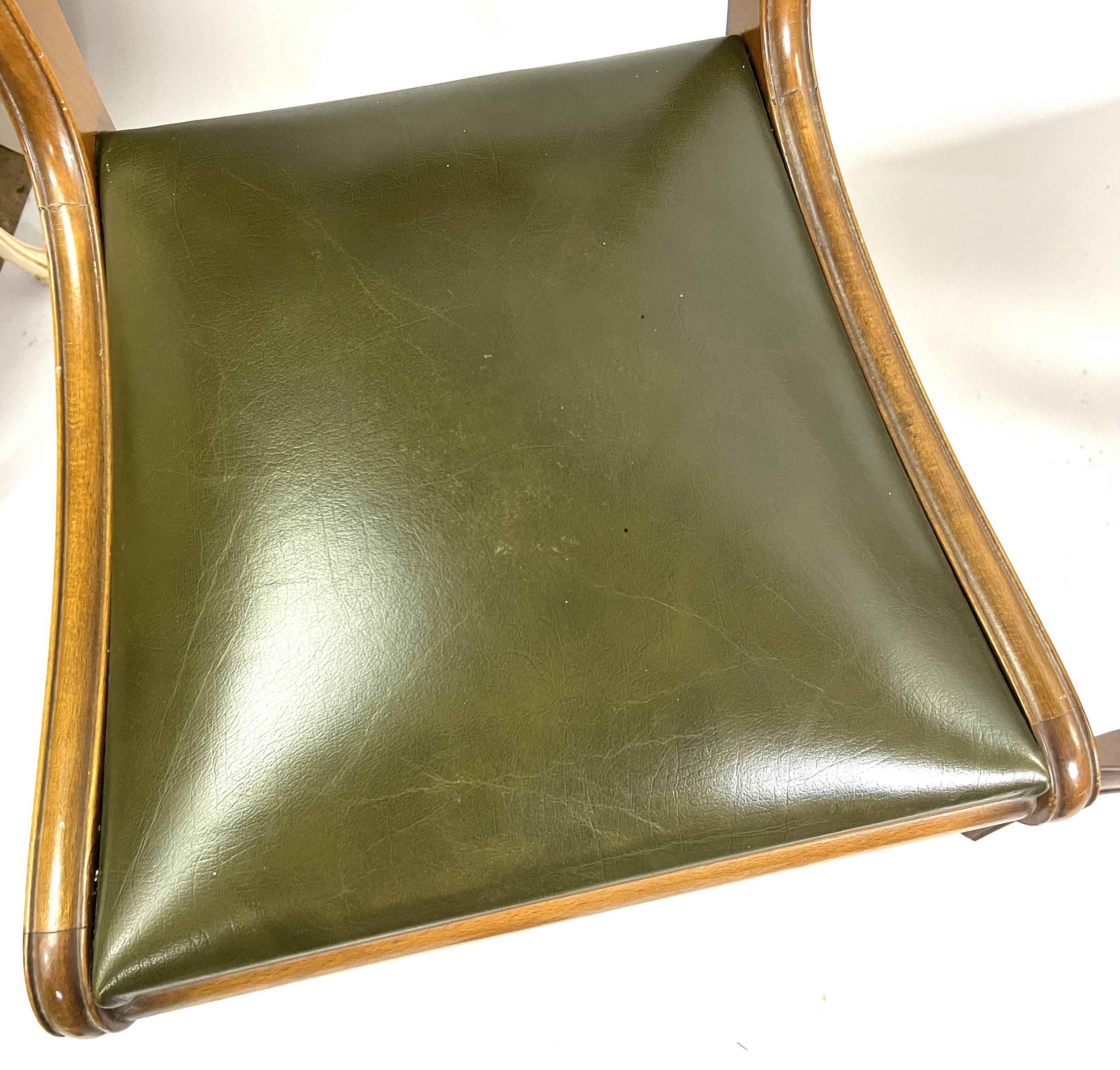 Paire de chaises vintage en bois courbé – design 20e siècle
