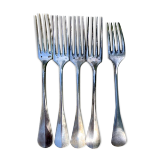 5 Silver metal forks