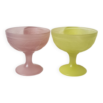 Set of 2 vintage frosted opaline glass ice cream dessert cups by luminarc