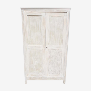 Armoire parisienne