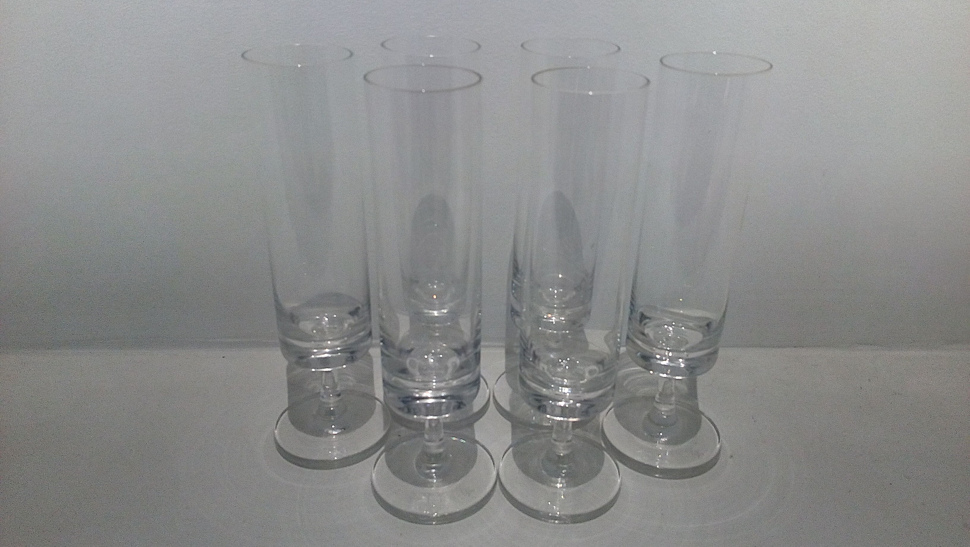 Crystal champagne flutes
