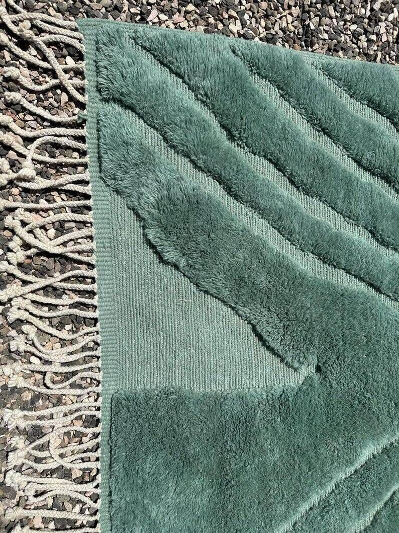 Large emerald green Mrirt Moroccan rug 300x300 cm – high-end