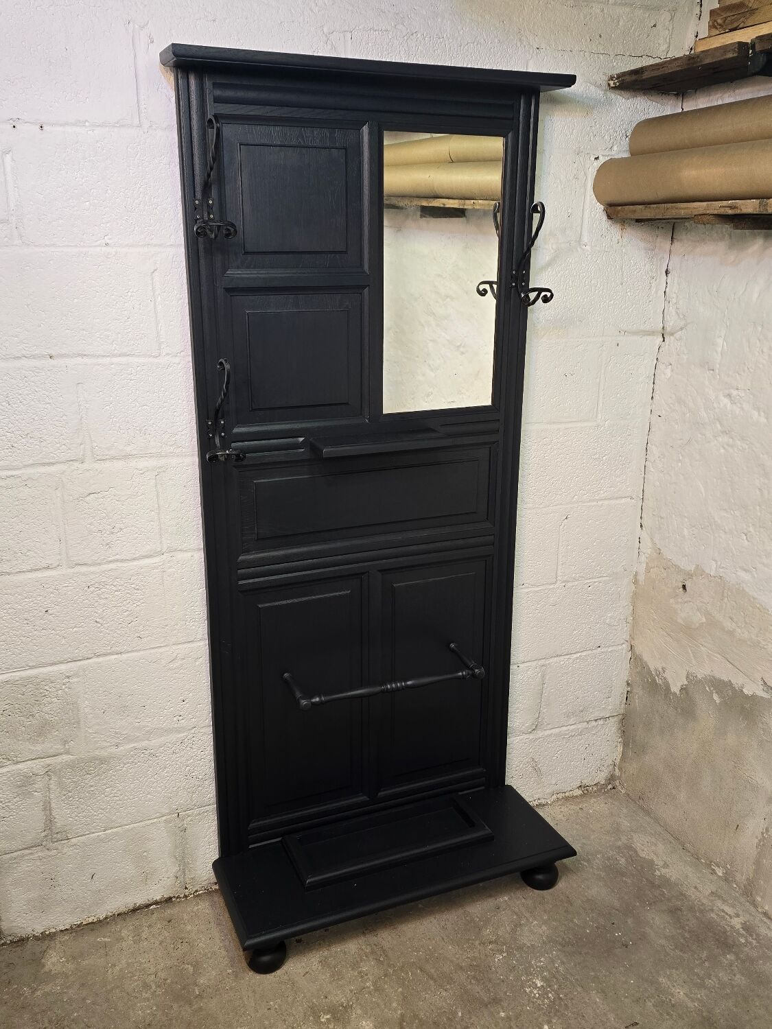 Entrance hall from around 1930 repainted