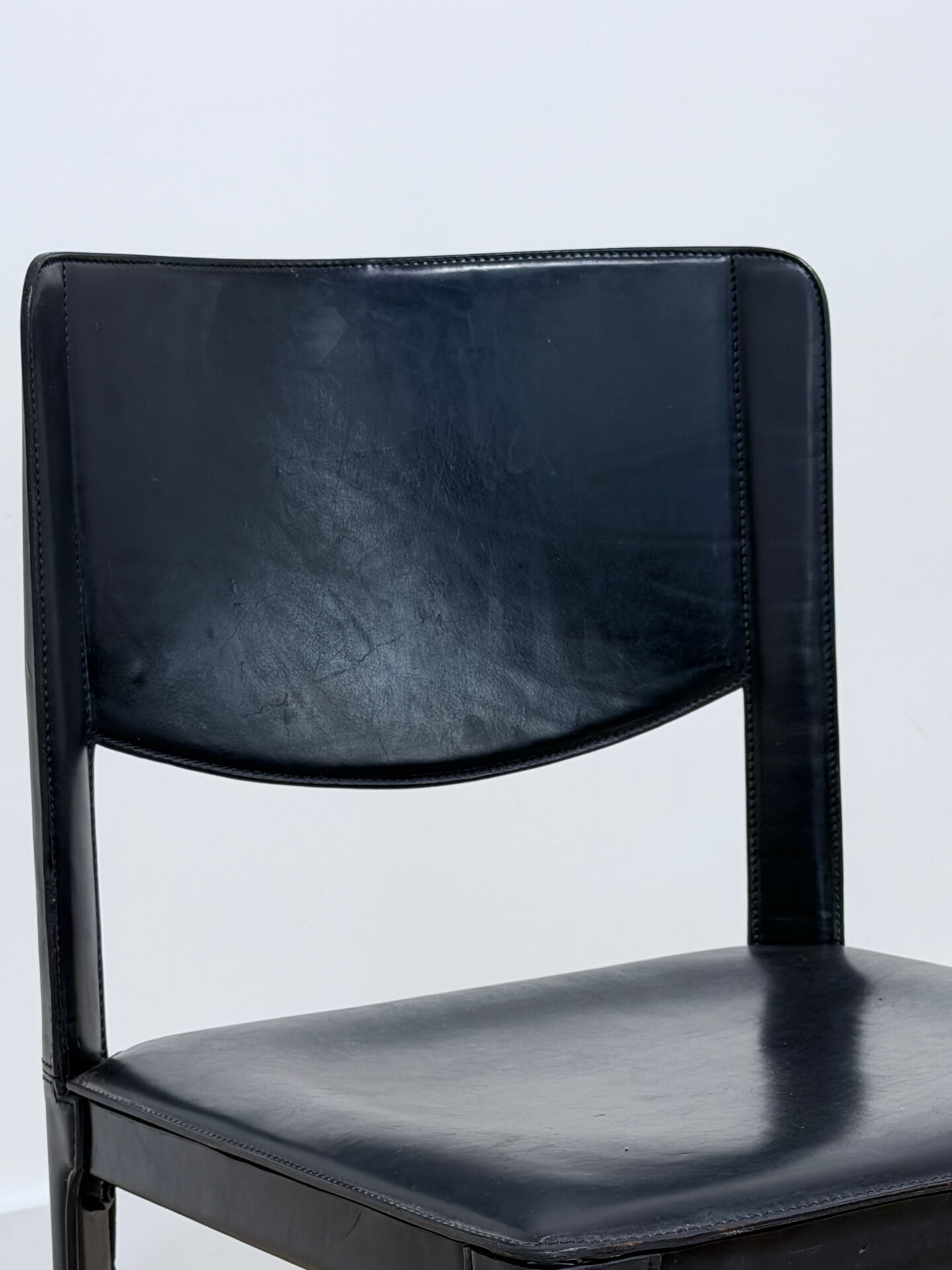 Set of 4 Matteo Grassi chairs in black leather – Italian design
