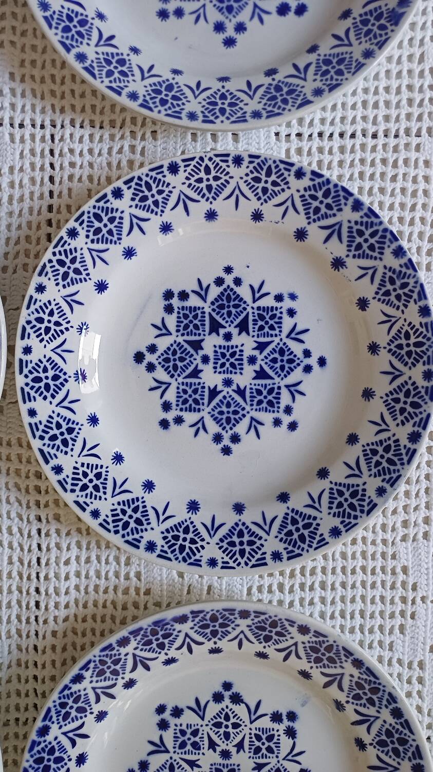 Set of 6 opaque porcelain dinner plates from St Amand