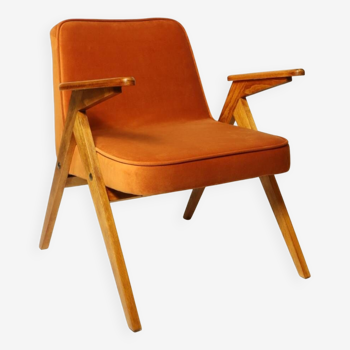 Fauteuil moderne en bois design scandinave tissu orange 1962 par Chierovski chaise de salon style milieu de siècle