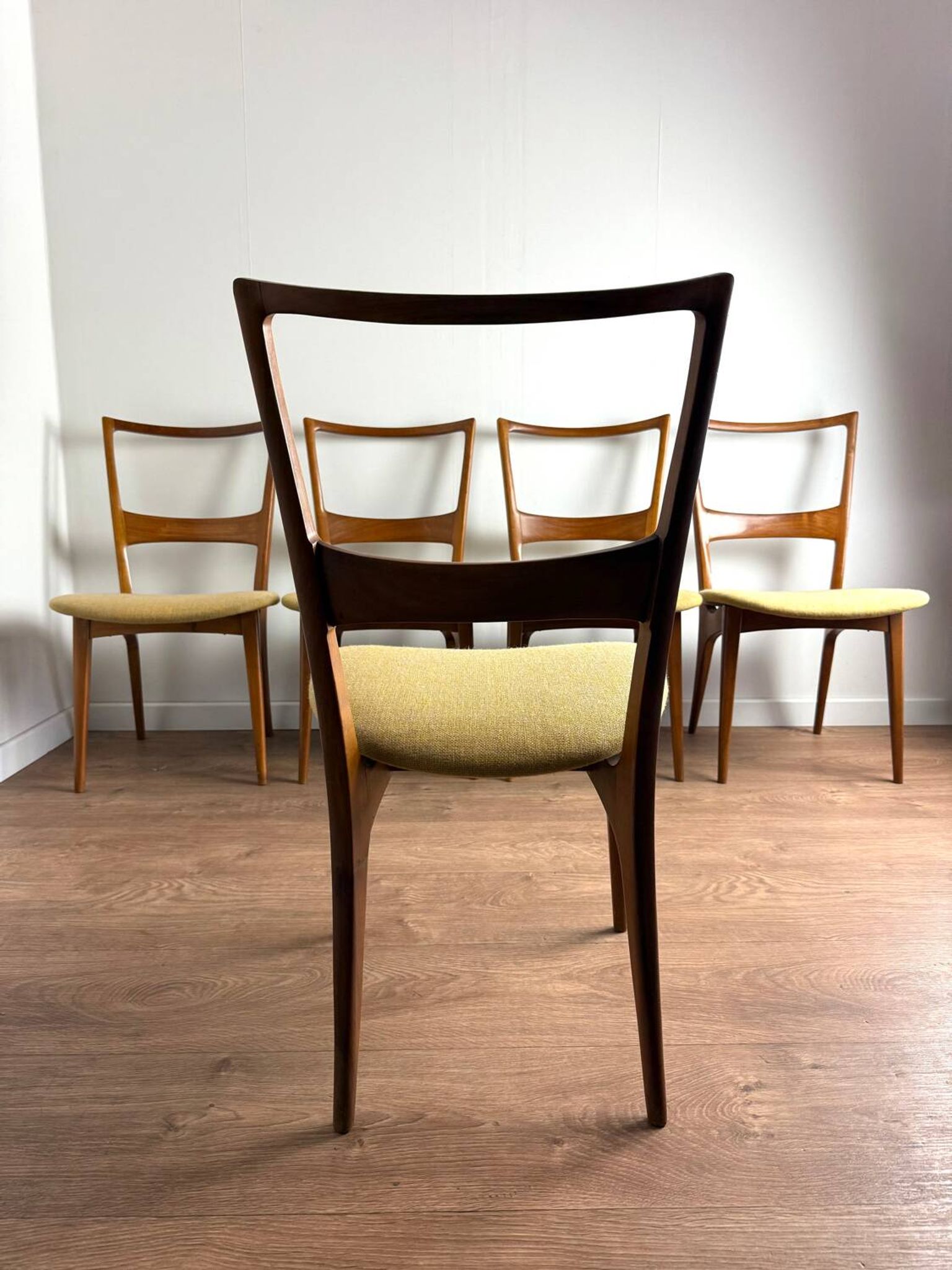 Set of 5 vintage Scandinavian chairs