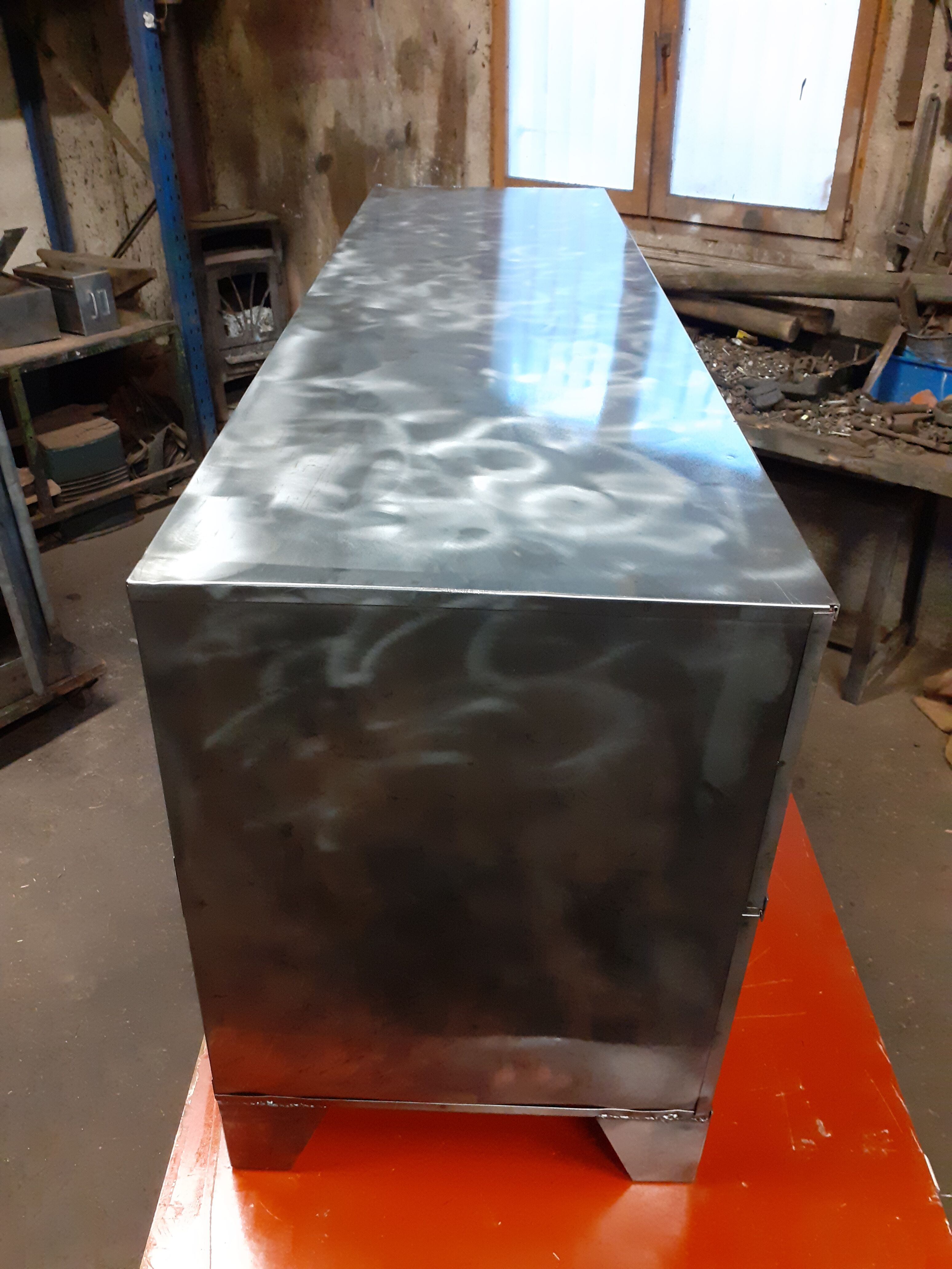 Enfilade or bahut tv indus