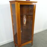 Vitrine d'angle en placage de verre vintage