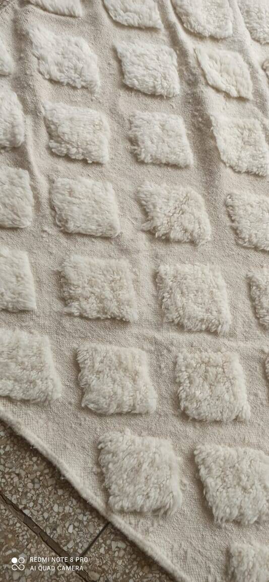 tapis berbère Beni ouarain écru à reliefs 3*2m