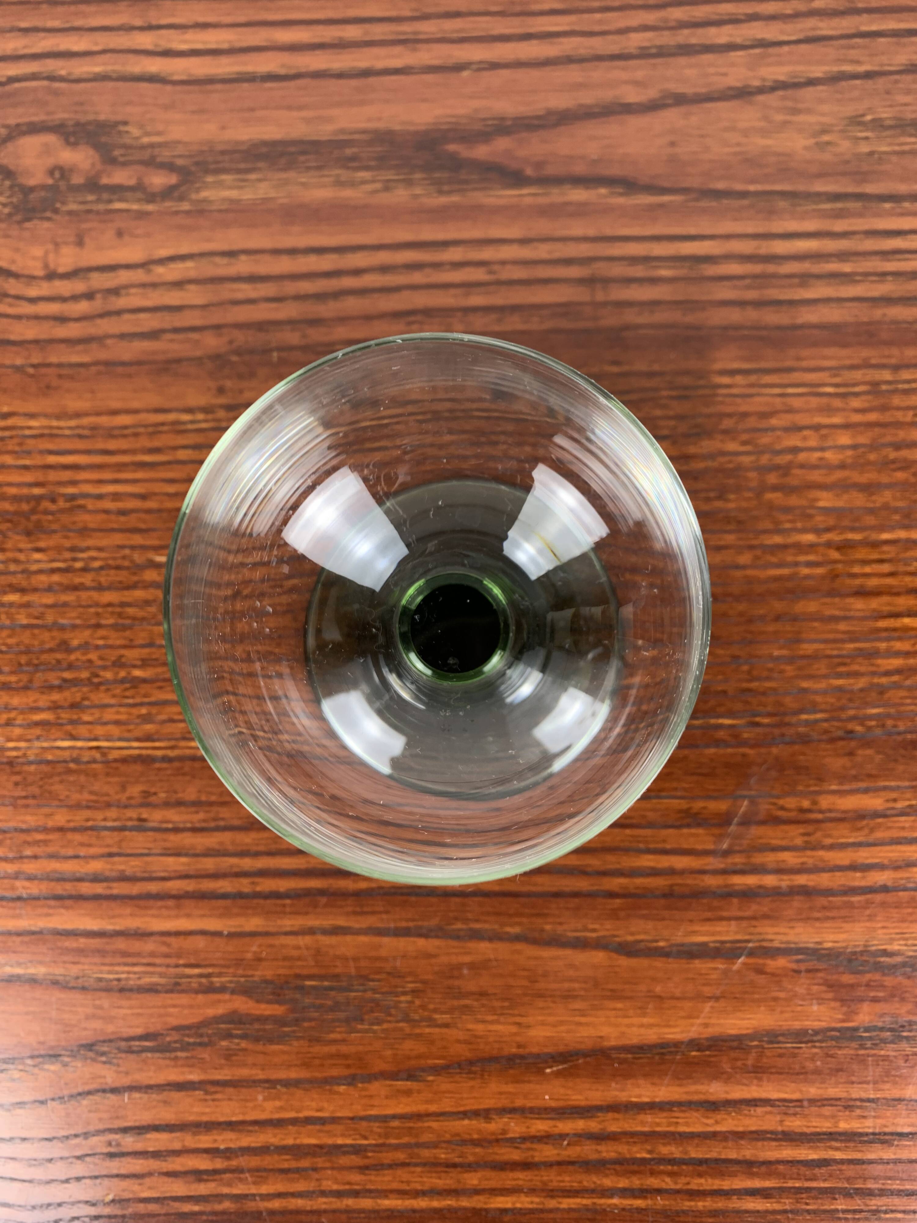 Set of 6 vintage green stemmed glasses - wine glass