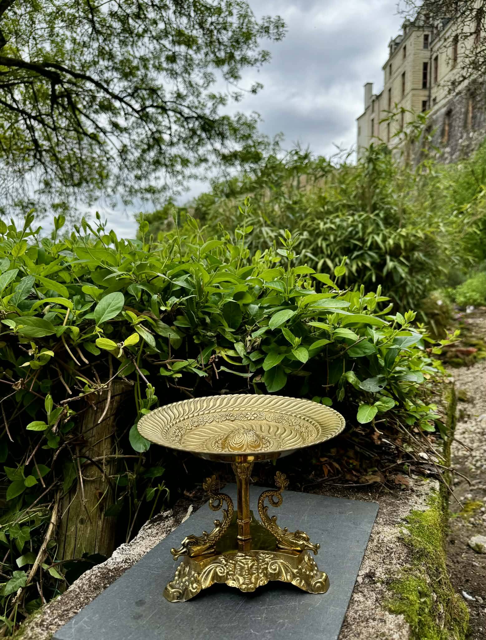 Large brass fruit bowl in Neo-Renaissance style