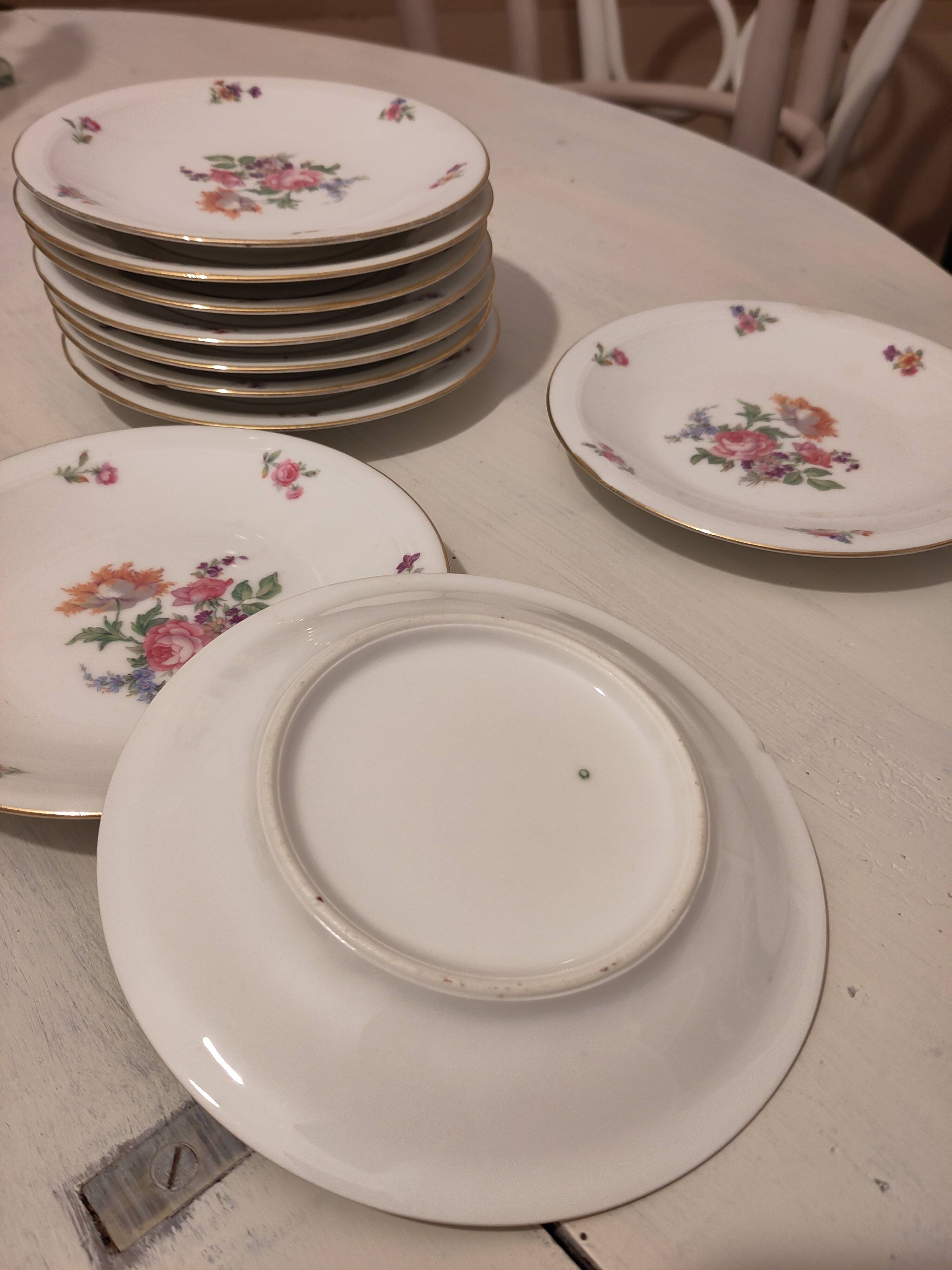 10 dessert plates