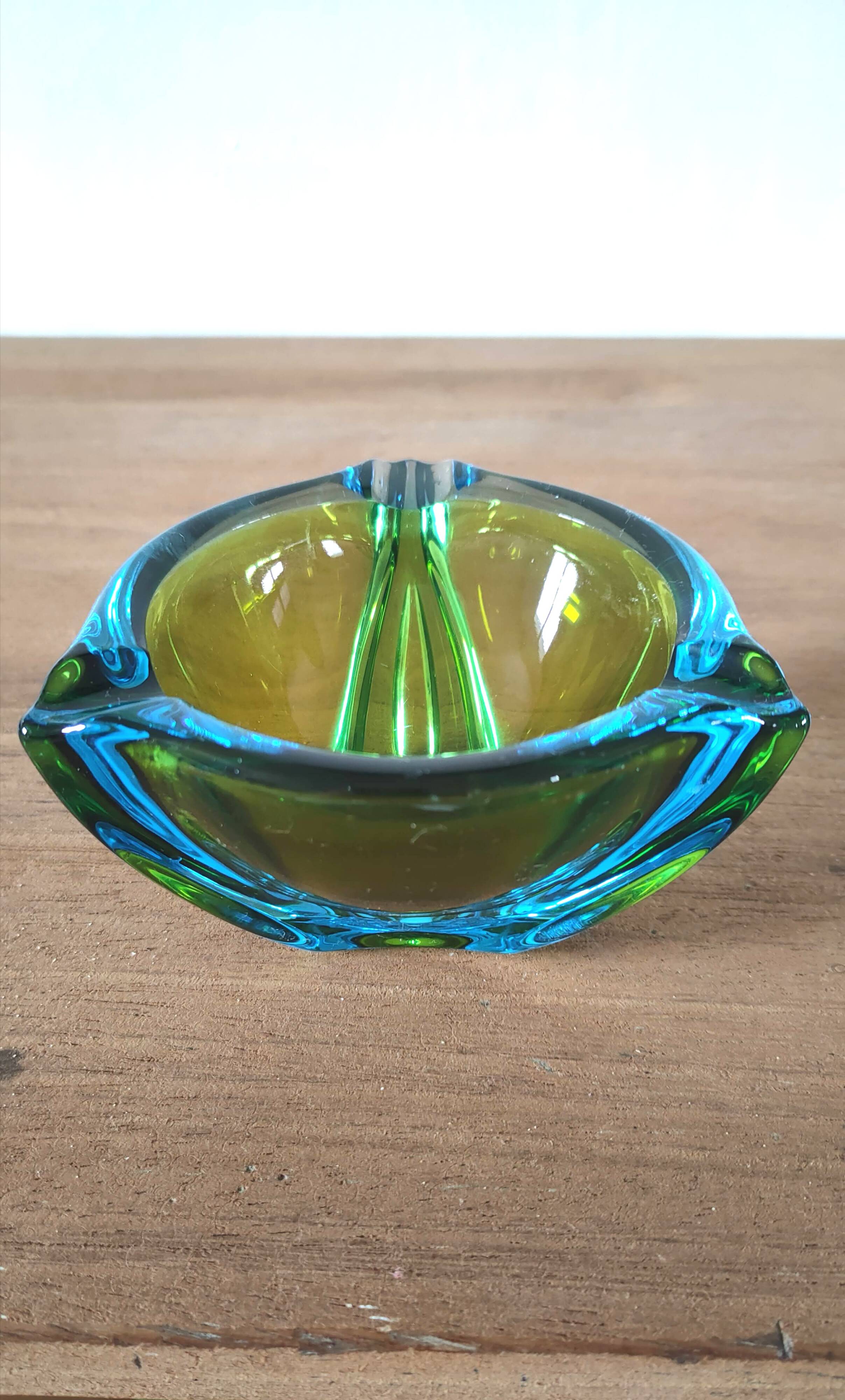 Sommerso ashtray in Murano glass 60s design