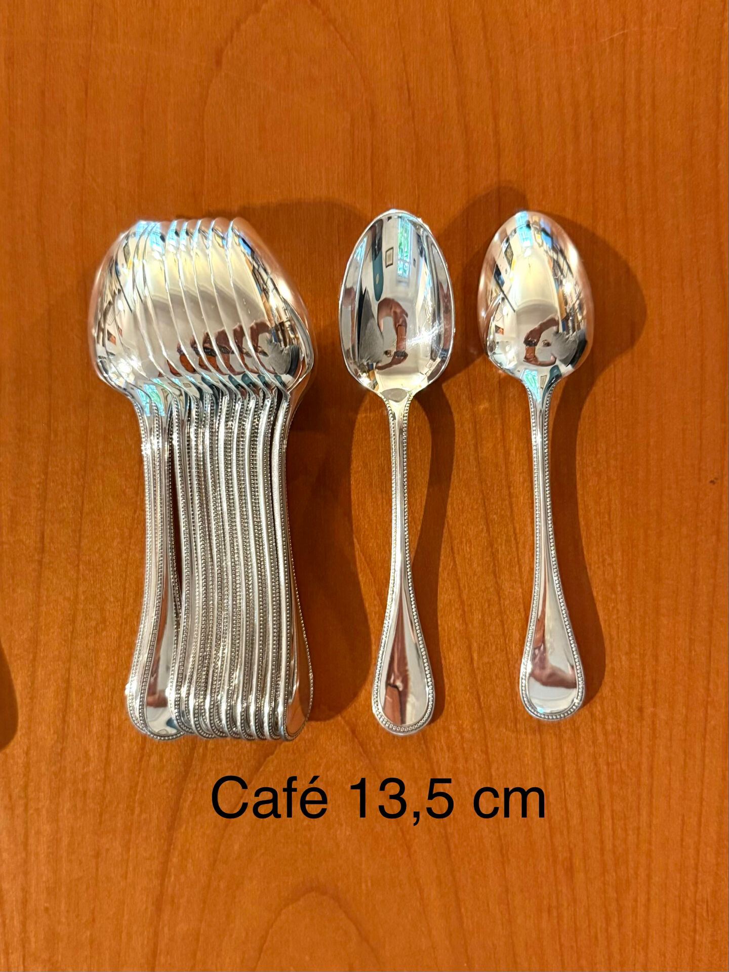 Christofle Perles, 72-piece cutlery set in silver-plated metal, excellent condition.