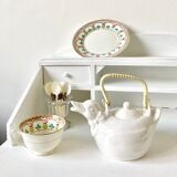 Duck teapot with rattan handle and scoubidou