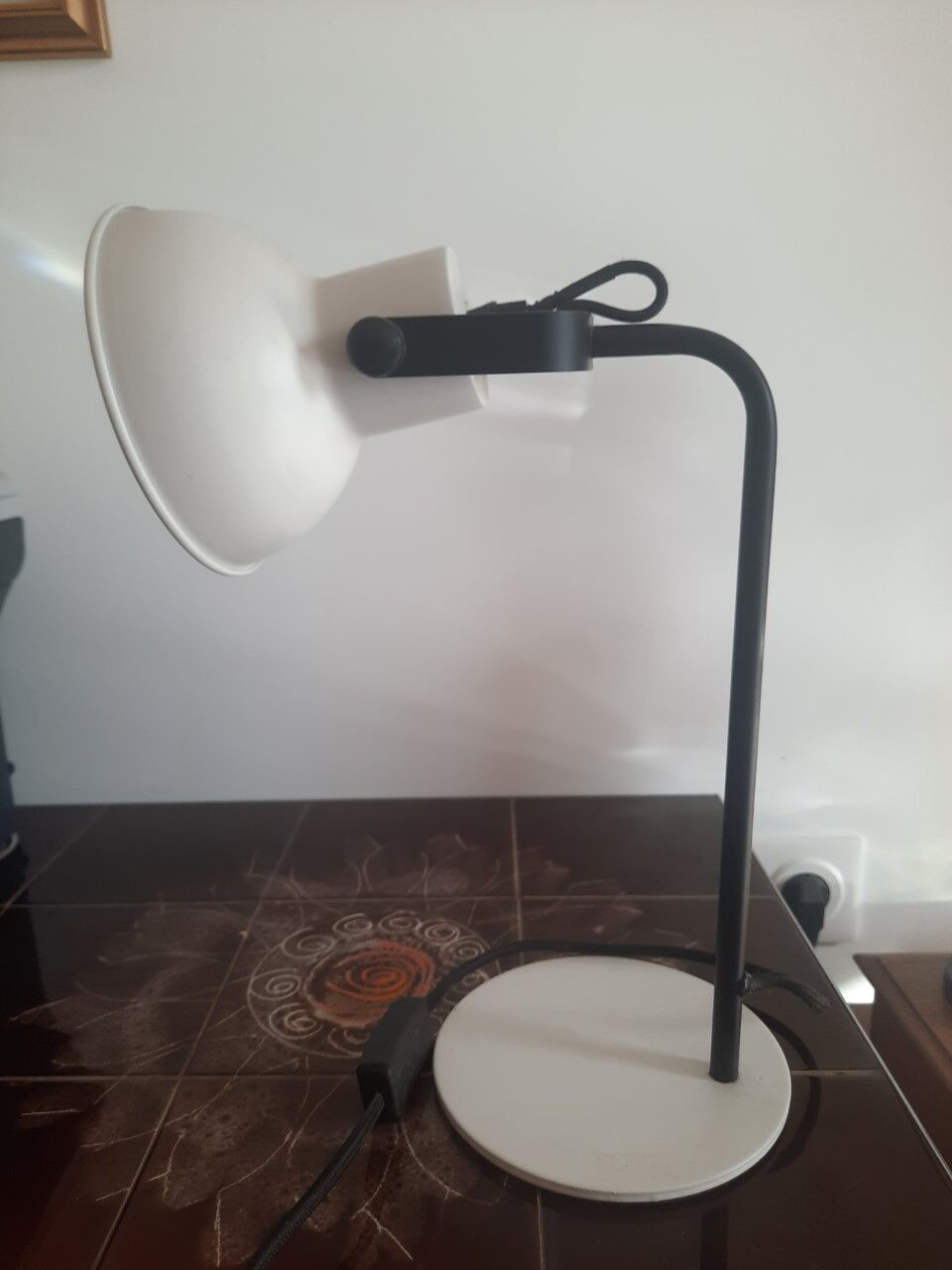 Metal desk lamp