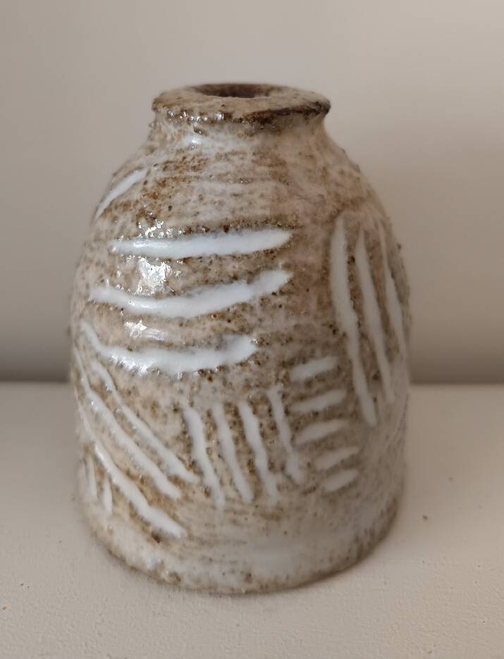 Mini vase in raw stoneware