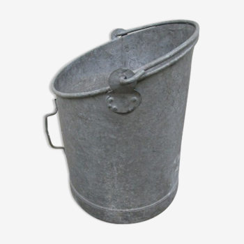 Coal bucket made of old zinc