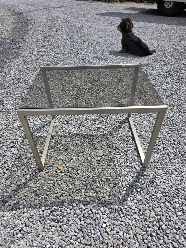Table basse en métal brossé dessus verre fumé, années 70/80