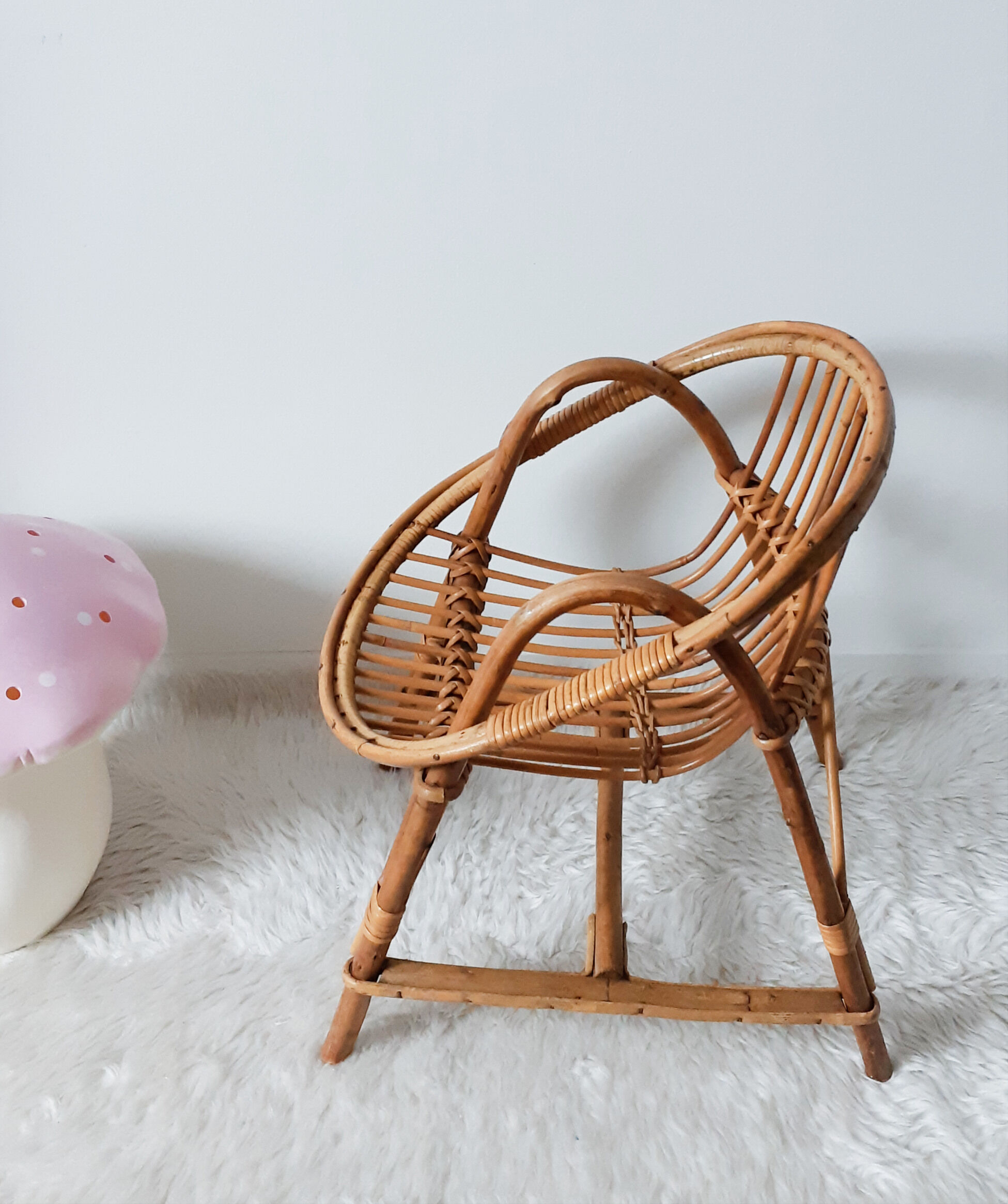 Child rattan basket armchair