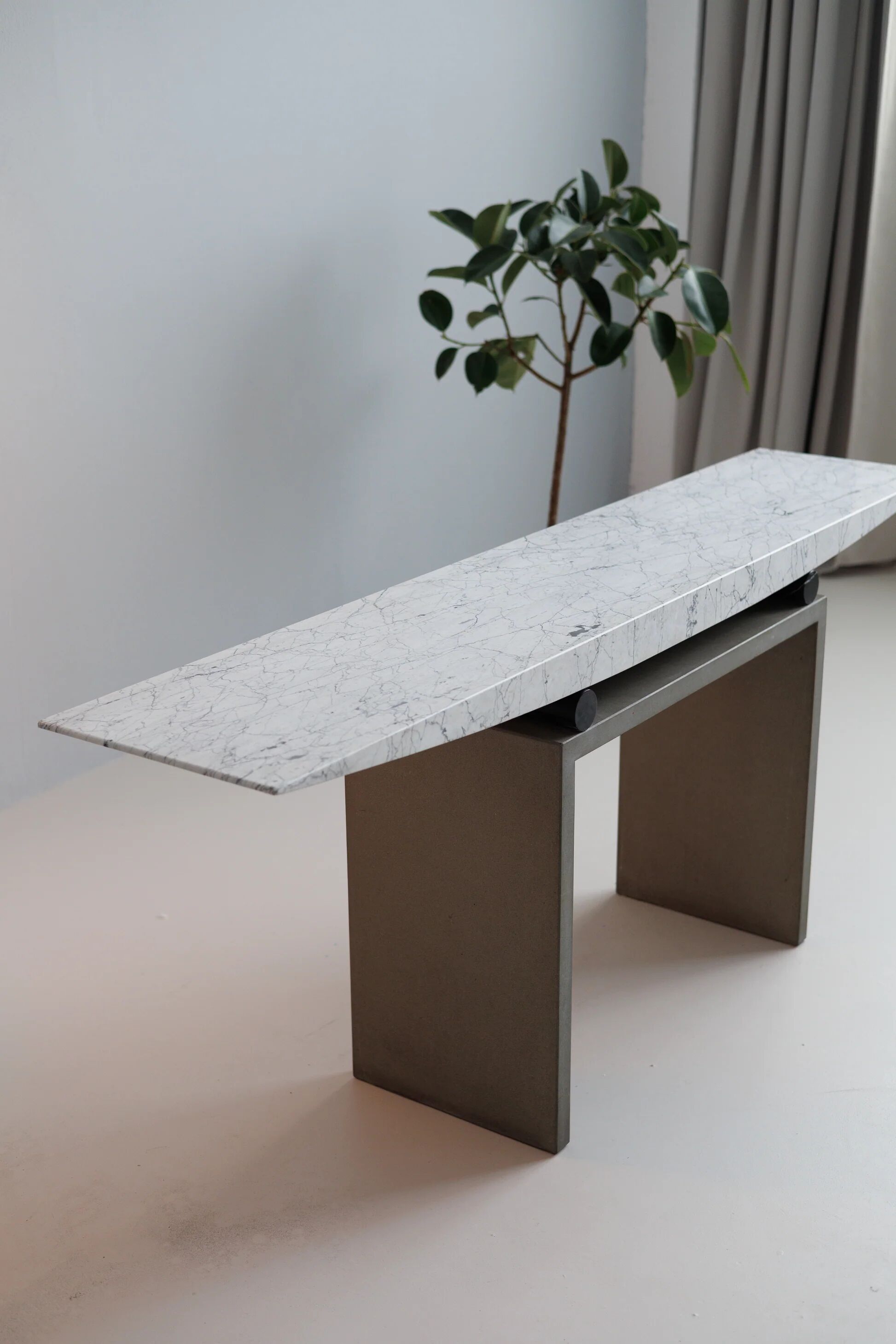Console sculpturale par Danilo Silvestrin